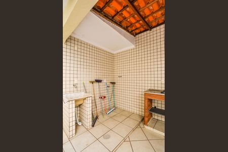 Casa à venda com 220m², 3 quartos e 4 vagasÁrea de Serviço