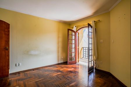 Casa à venda com 220m², 3 quartos e 4 vagasQuarto Suíte