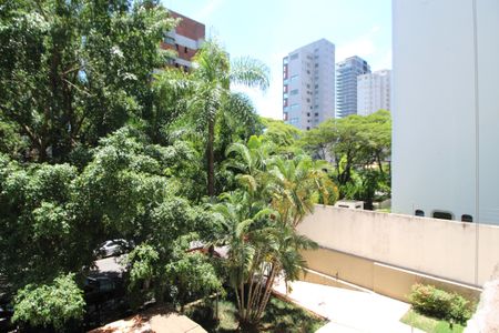 Vista de apartamento à venda com 3 quartos, 100m² em Indianópolis, São Paulo