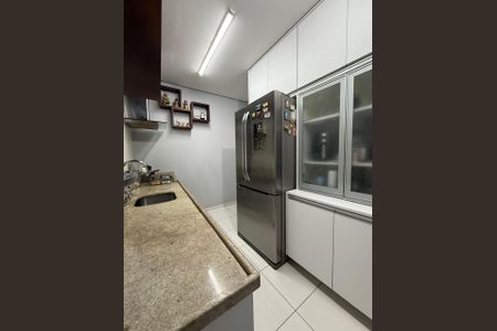 Apartamento à venda com 100m², 2 quartos e 3 vagasCozinha 