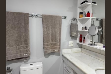 Apartamento à venda com 100m², 2 quartos e 3 vagasBanheiro do Quarto 1