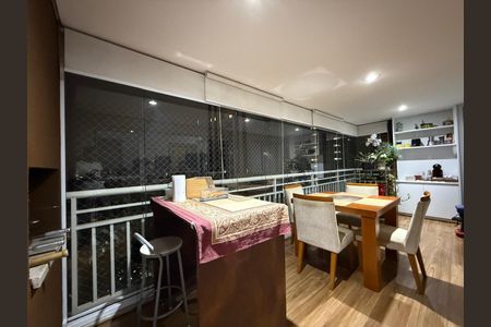 Apartamento à venda com 100m², 2 quartos e 3 vagasVaranda da Sala 