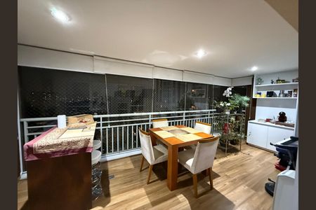 Apartamento à venda com 100m², 2 quartos e 3 vagasVaranda da Sala 