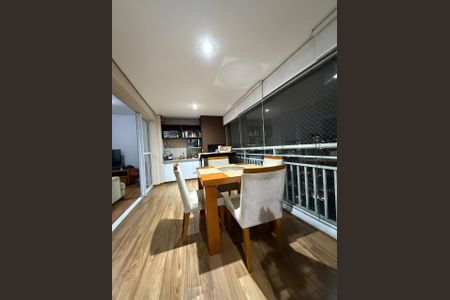 Apartamento à venda com 100m², 2 quartos e 3 vagasVaranda da Sala 