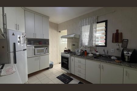 Apartamento à venda com 102m², 3 quartos e 2 vagasCozinha