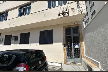 Apartamento para alugar com 63m², 2 quartos e sem vagaFachada + plaquinha