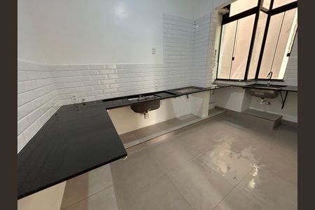 Apartamento para alugar com 63m², 2 quartos e sem vagaCozinha