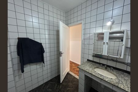 Apartamento para alugar com 63m², 2 quartos e sem vagaBanheiro