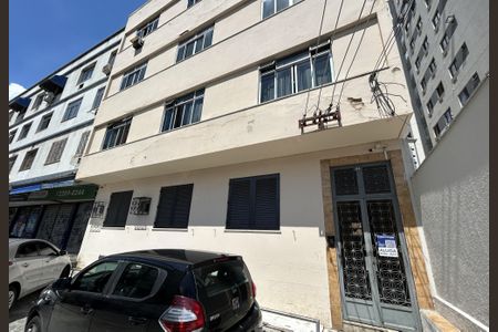 Apartamento para alugar com 63m², 2 quartos e sem vagaFachada + plaquinha