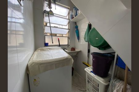 Apartamento à venda com 116m², 4 quartos e sem vagaCozinha e Área de Serviço