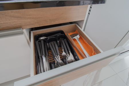 Detalhe da cozinha de casa para alugar com 1 quarto, 27m² em Vila Bocaina, Mauá