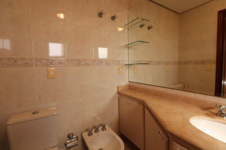 Apartamento à venda com 104m², 3 quartos e 2 vagasBanheiro da Suíte