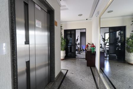 Apartamento à venda com 104m², 3 quartos e 2 vagasHall social