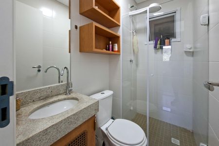 Apartamento para alugar com 98m², 3 quartos e 2 vagas Apartamento para alugar com 98m², 3 quartos e 2 vagasBanheiro