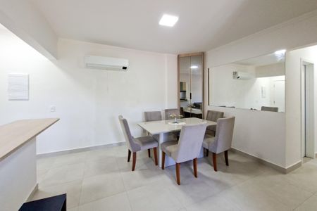 Sala de apartamento para alugar com 3 quartos, 98m² em Canto do Forte, Praia Grande