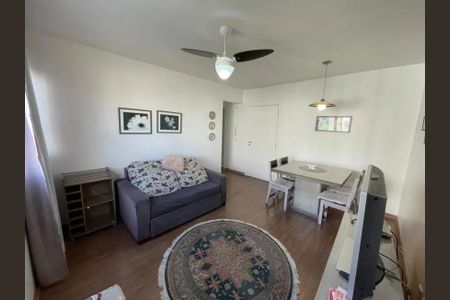 Sala  de apartamento para alugar com 3 quartos, 69m² em Passo d’Areia, Porto Alegre