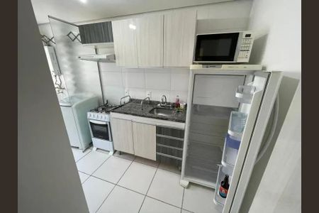 Cozinha  de apartamento para alugar com 3 quartos, 69m² em Passo d’Areia, Porto Alegre