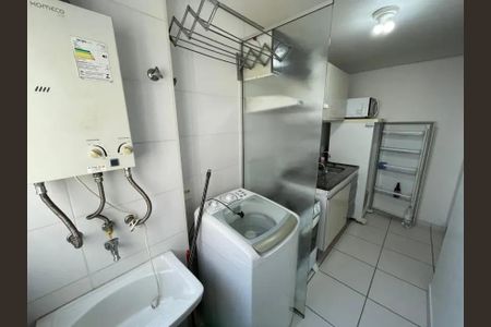 Área de Serviço  de apartamento para alugar com 3 quartos, 69m² em Passo d’Areia, Porto Alegre