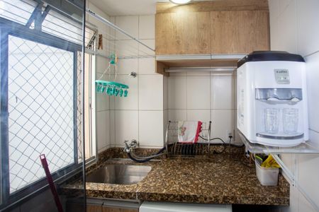 Apartamento à venda com 63m², 3 quartos e 1 vagaÁrea de Serviço