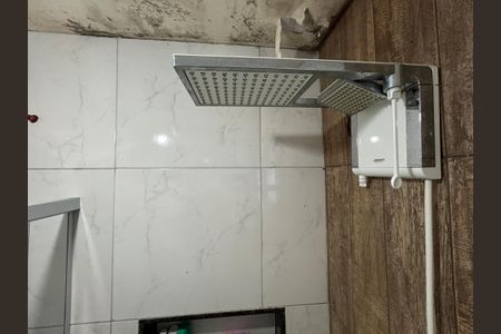 Casa para alugar com 280m², 3 quartos e sem vagaChuveiro