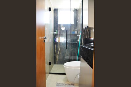 Apartamento para alugar com 60m², 2 quartos e 1 vagaDetalhe - Banheiro Social