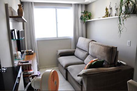 Detalhe - Sala e Sala de Jantar de apartamento para alugar com 2 quartos, 55m² em Jardim Iris, São Paulo