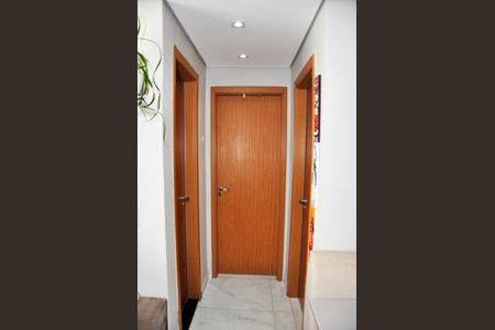 Apartamento para alugar com 60m², 2 quartos e 1 vagaDetalhe - Corredor Quartos