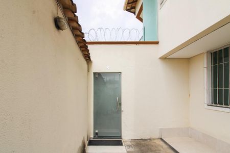Casa de condomínio à venda com 140m², 3 quartos e 4 vagasEntrada