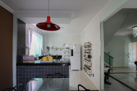 Casa de condomínio à venda com 140m², 3 quartos e 4 vagasCozinha e Sala de Jantar