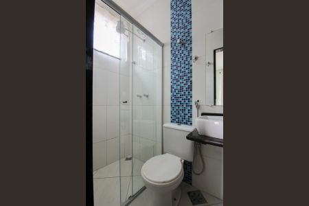 Casa de condomínio à venda com 140m², 3 quartos e 4 vagasBanheiro da Suíte 1