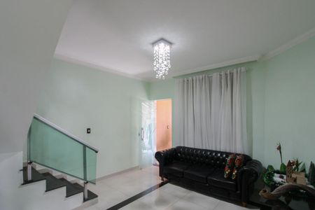 Sala de casa de condomínio à venda com 3 quartos, 140m² em São Benedito, Belo Horizonte