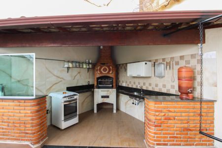 Casa de condomínio à venda com 140m², 3 quartos e 4 vagasEspaço Gourmet