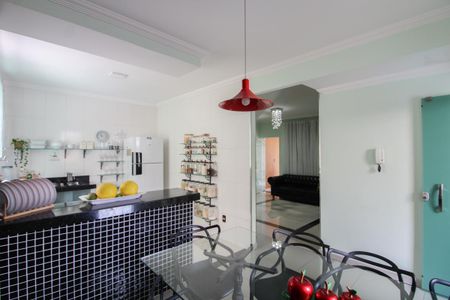 Casa de condomínio à venda com 140m², 3 quartos e 4 vagasCozinha e Sala de Jantar