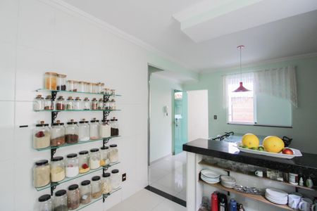 Casa de condomínio à venda com 140m², 3 quartos e 4 vagasCozinha e Sala de Jantar