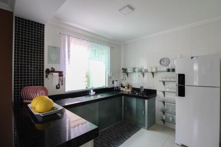 Casa de condomínio à venda com 140m², 3 quartos e 4 vagasCozinha e Sala de Jantar