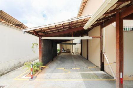 Casa de condomínio à venda com 140m², 3 quartos e 4 vagasGaragem