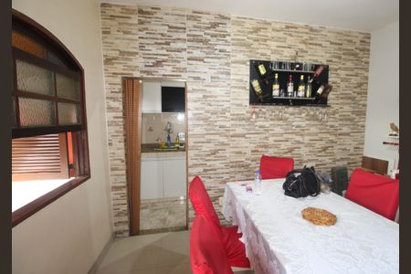 Sala de casa para alugar com 2 quartos, 72m² em Engenheiro Leal, Rio de Janeiro