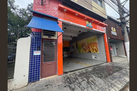 Apartamento para alugar com 72m², 2 quartos e sem vaga Apartamento para alugar com 72m², 2 quartos e sem vagaFachada