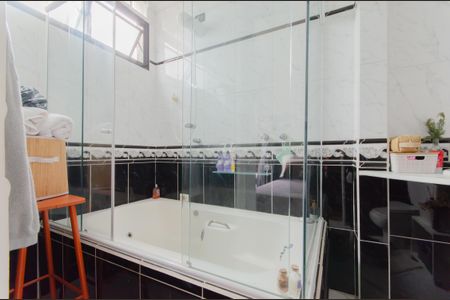 Apartamento para alugar com 72m², 2 quartos e sem vaga Apartamento para alugar com 72m², 2 quartos e sem vagaBanheiro da Suíte