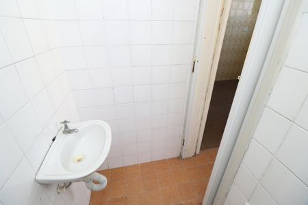 Apartamento para alugar com 70m², 2 quartos e 2 vagasBanheiro de serviço