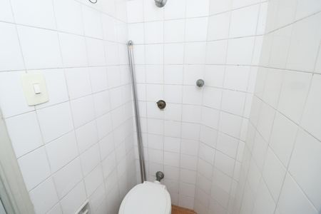 Apartamento para alugar com 70m², 2 quartos e 2 vagasBanheiro de serviço