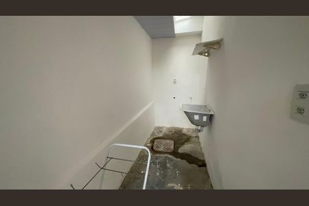 Casa à venda com 356m², 7 quartos e 2 vagas Casa à venda com 356m², 7 quartos e 2 vagasÁrea de Serviço 2