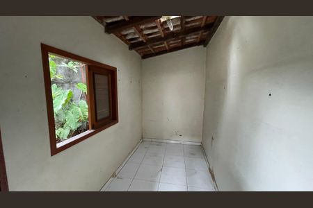 Casa à venda com 356m², 7 quartos e 2 vagas Casa à venda com 356m², 7 quartos e 2 vagasQuarto de Serviço