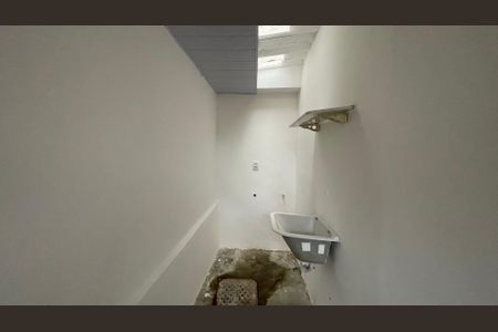 Casa à venda com 356m², 7 quartos e 2 vagas Casa à venda com 356m², 7 quartos e 2 vagasÁrea de Serviço 2