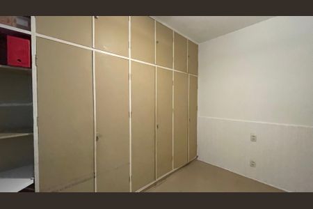 Casa à venda com 356m², 7 quartos e 2 vagas Casa à venda com 356m², 7 quartos e 2 vagasQuarto 3