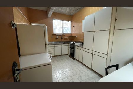 Casa à venda com 356m², 7 quartos e 2 vagas Casa à venda com 356m², 7 quartos e 2 vagasCozinha