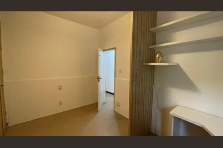 Casa à venda com 356m², 7 quartos e 2 vagas Casa à venda com 356m², 7 quartos e 2 vagasQuarto 3