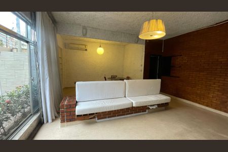 Casa à venda com 356m², 7 quartos e 2 vagas Casa à venda com 356m², 7 quartos e 2 vagasSala 2