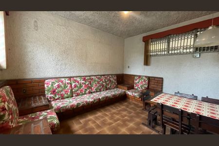 Sala 1 de casa para alugar com 7 quartos, 356m² em Jardim Guanabara, Rio de Janeiro