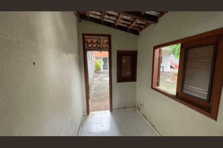 Casa à venda com 356m², 7 quartos e 2 vagas Casa à venda com 356m², 7 quartos e 2 vagasQuarto de Serviço